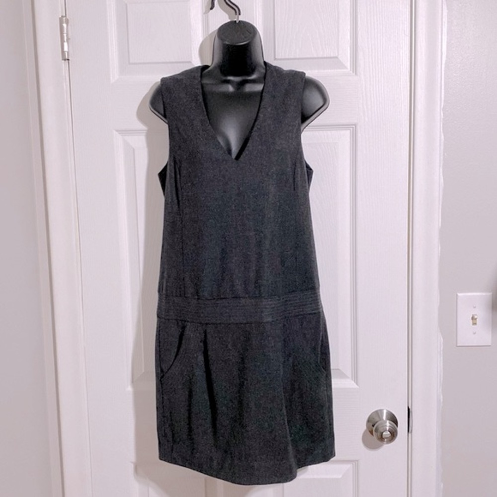 Vince Dark Grey Sleeveless V-Neck Virgin Wool Blend Midi Dress Sz 4